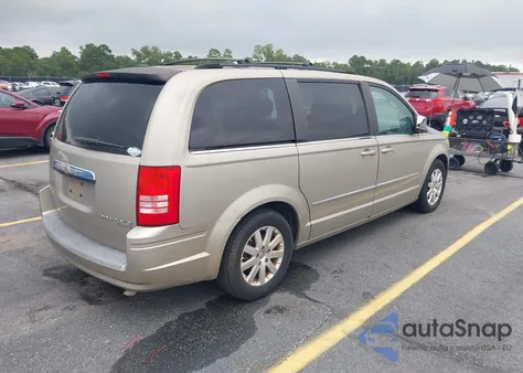 2009 Chrysler Town & Country Touring from USA, damaged, VIN 2A8HR54X29R607462